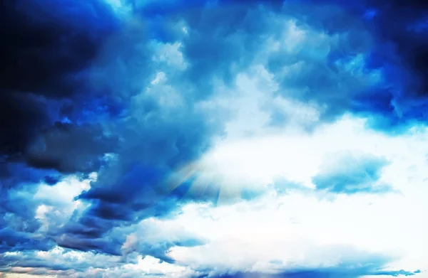 Gewitterhimmel, Wolken — Stockfoto