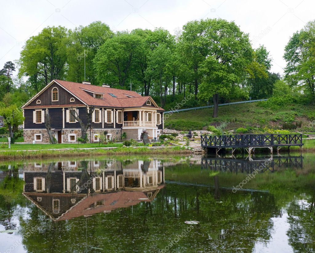 Mansion by the Lake – Stock Editorial Photo © aleksask #1090459