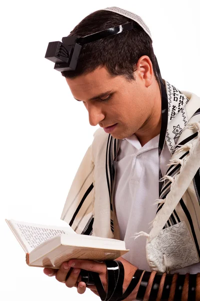 本で若いユダヤ人の男 — ストック写真