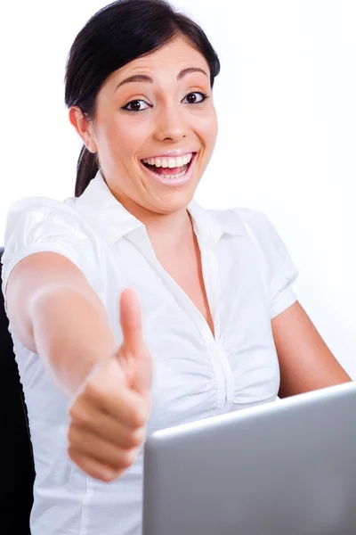 Glada affärskvinna visar tummen upp — Stockfoto