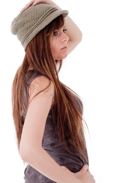 사이드 회색 모자와 함께 모델 포즈 — 스톡 사진