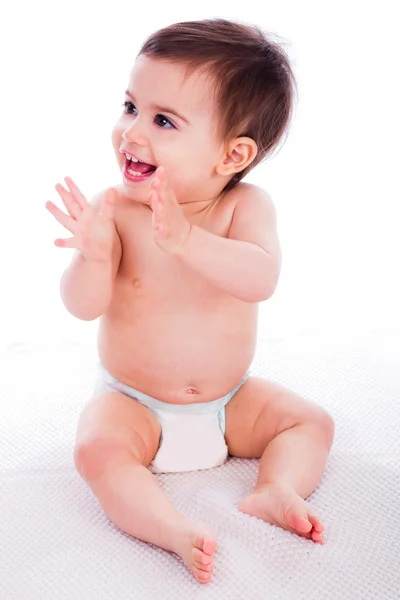 Lindo bebé sentado y disfrutando —  Fotos de Stock