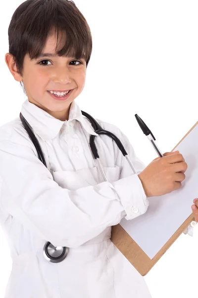 작은 소년 의사 클립보드에 쓰기 — 스톡 사진