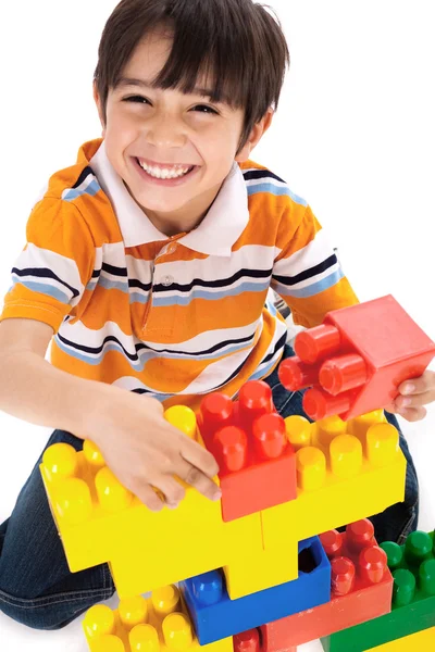 Roztomilý malý chlapec hra — Stock fotografie