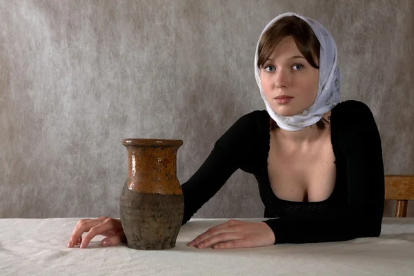 Portret van het meisje in een bandana — Stockfoto