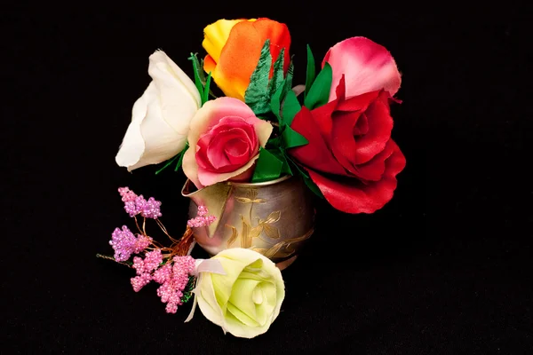 Rosas artificiales hechas a mano —  Fotos de Stock