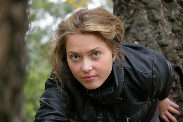 stock image Girl near the tree