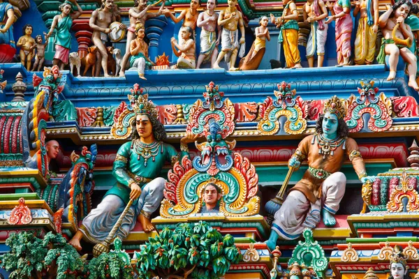 Gopuram (tour) du temple hindou — Photo