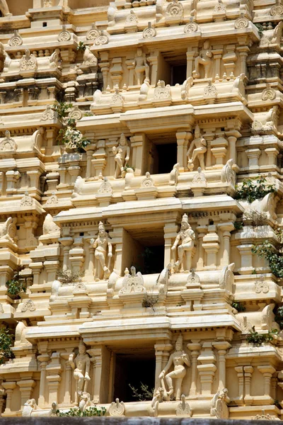 Gopuram (torre) del templo hindú — Foto de Stock