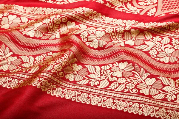 Indiska sari med veck clouse upp — Stockfoto