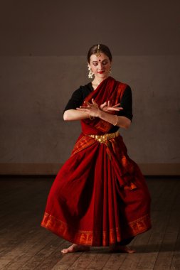 bharat natyam dans üs