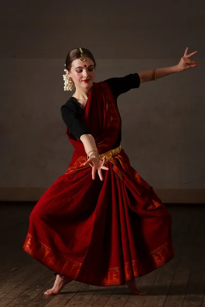 Экспонент танца Бхарат Натьям — стоковое фото