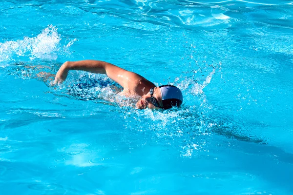 Swimming man — Stock Photo, Image