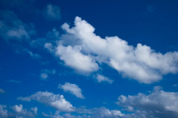 White clouds in sky — Stock Photo, Image
