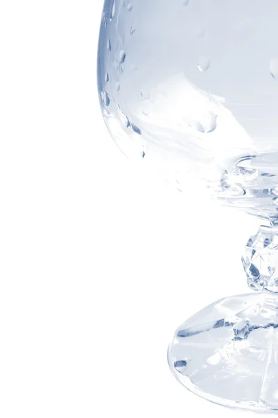Copa de vidrio con gotas de agua en el vio — Foto de Stock