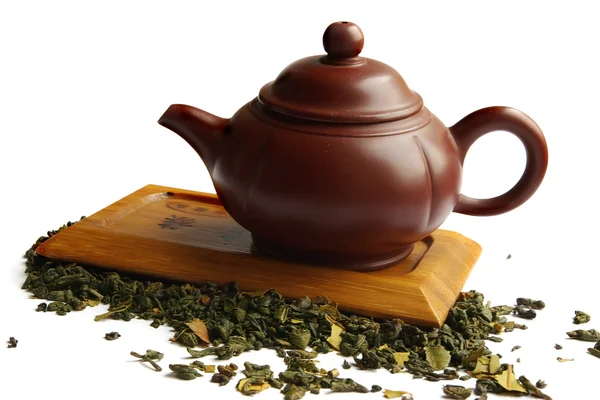 Lera tekanna för kinesiska te på w — Stockfoto