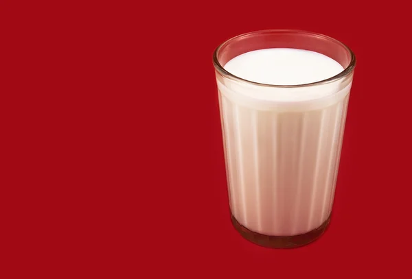 Szklanka z mlekiem — Zdjęcie stockowe