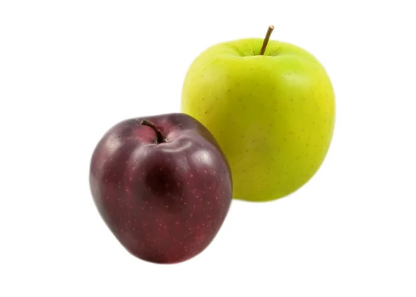 Färska äpplen isolerade — Stockfoto