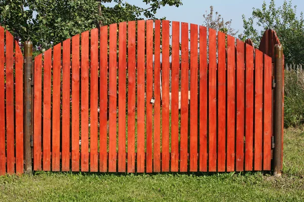 Kırmızı kapı — Stok fotoğraf