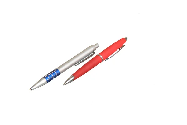 Kırmızı ve gümüş tükenmez kalem — Stok fotoğraf