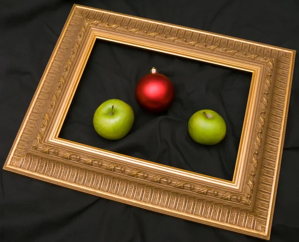 Duas maçãs e mármore de abeto Imagem De Stock