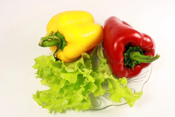 Červené a žluté papriky — Stock fotografie