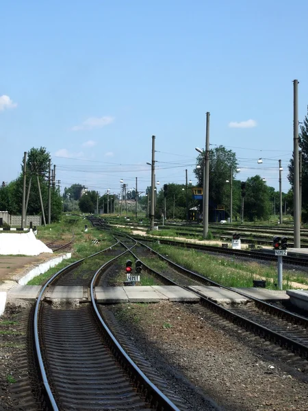 Железнодорожный, железнодорожный указатель — стоковое фото
