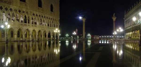 在威尼斯的高水 — 图库照片