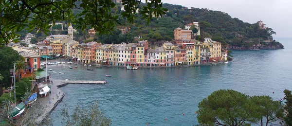 Sea dock and colored houses. Portofino — Stock Photo, Image