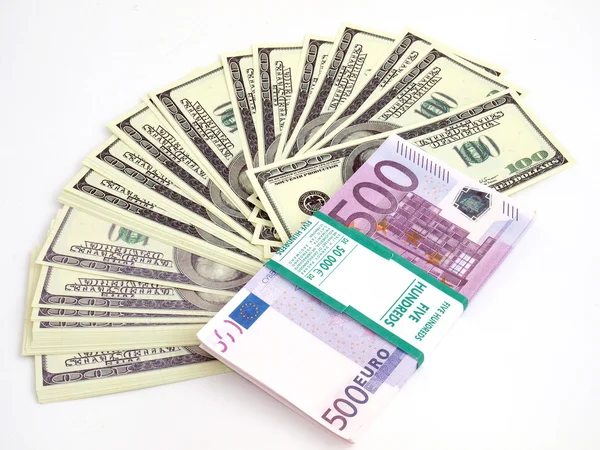 Dolarów i euro na białym tle — Zdjęcie stockowe