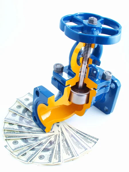 Pipeline armature against money — Stock Photo, Image