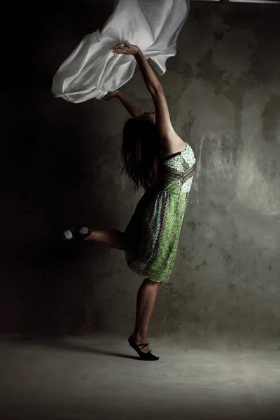 stock image Young modern dancing girl in colorful dress