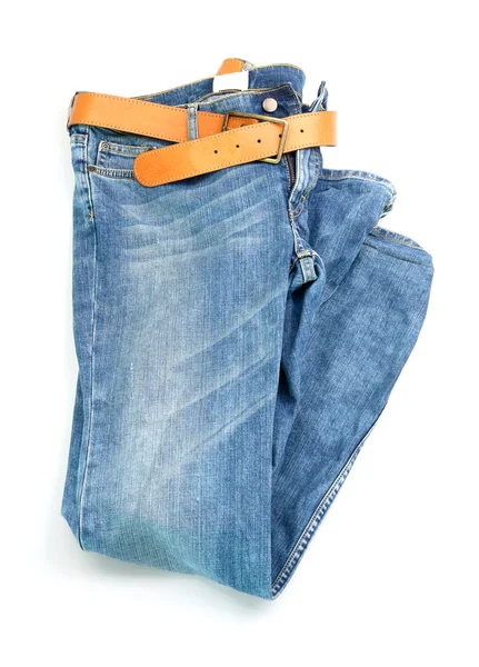Blue jeans met lederen riem — Stockfoto