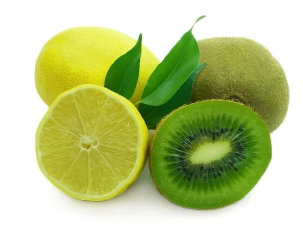 Saftiga citron och kiwi — Stockfoto