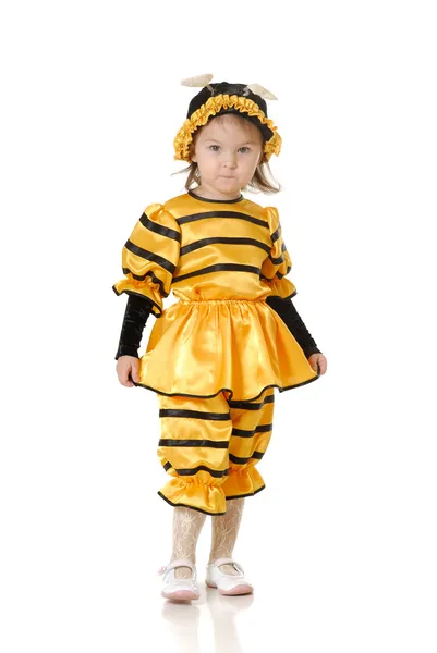 Bir arı elbiseli küçük kız — Stok fotoğraf