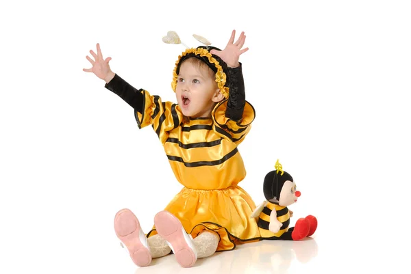 蜂のドレスの少女 — ストック写真