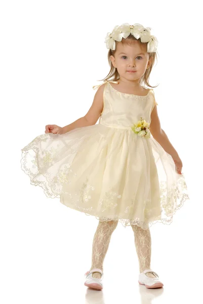 La bambina in un vestito della sposa — Foto Stock