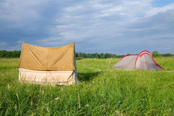 Туристические палатки — стоковое фото