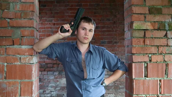 Muž se zbraní — Stock fotografie