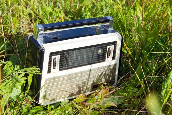Vecchio ricevitore radio — Foto Stock
