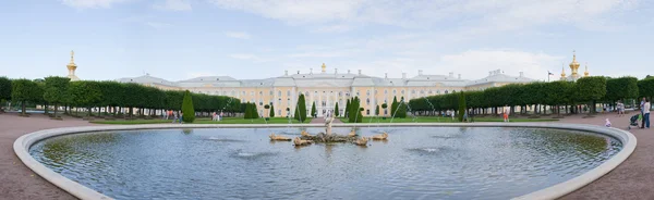 Panorama di Petrodvorets al Peterhof — Foto Stock