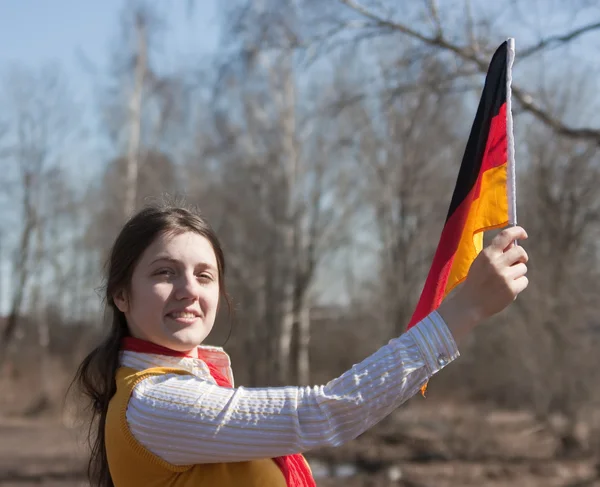 Dziewczyna z flagą Niemiec — Zdjęcie stockowe