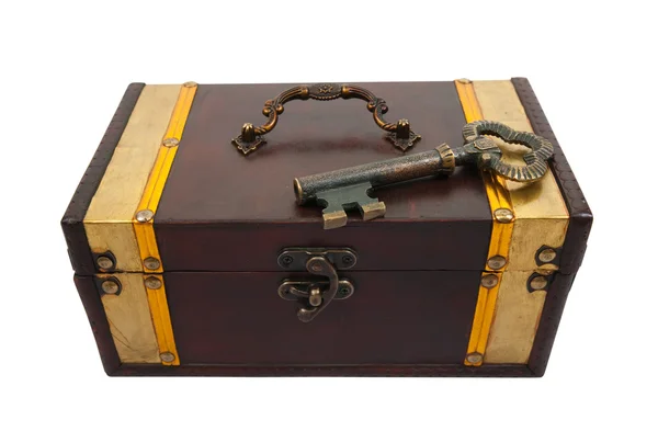 Gold key on treasure chest — Stock Photo, Image
