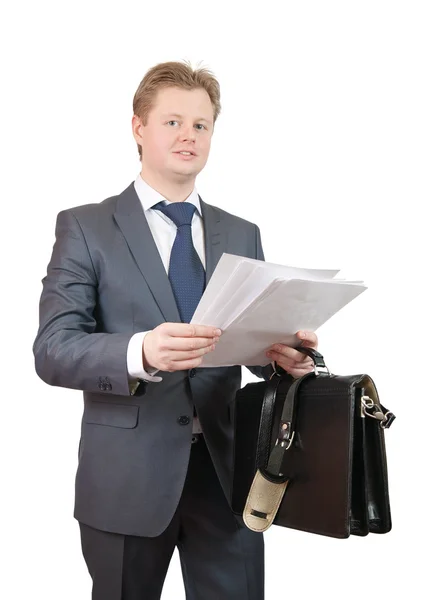 Geschäftsmann liest Dokumente — Stockfoto