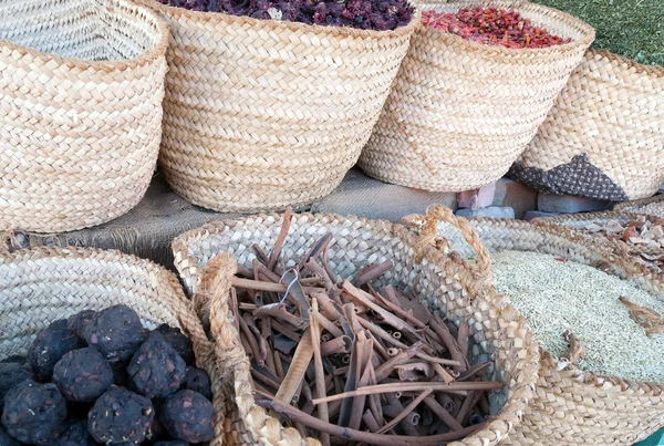 Cocinar especias en cestas —  Fotos de Stock