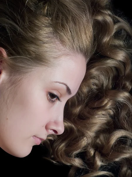 Retrato de menina de cabelos longos — Fotografia de Stock