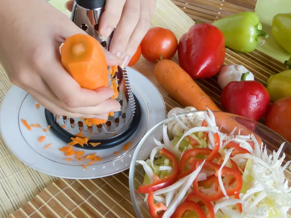Râpage de carotte fraîche — Photo