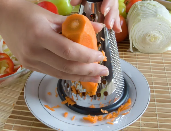 Grating of fresh carrot — Stock Photo, Image