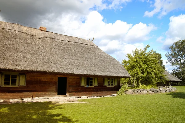 Vecchia casa lituana — Foto Stock