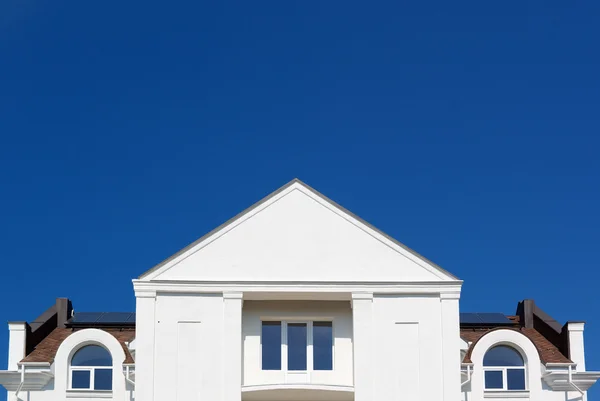 Roof of big house — Stock Photo, Image